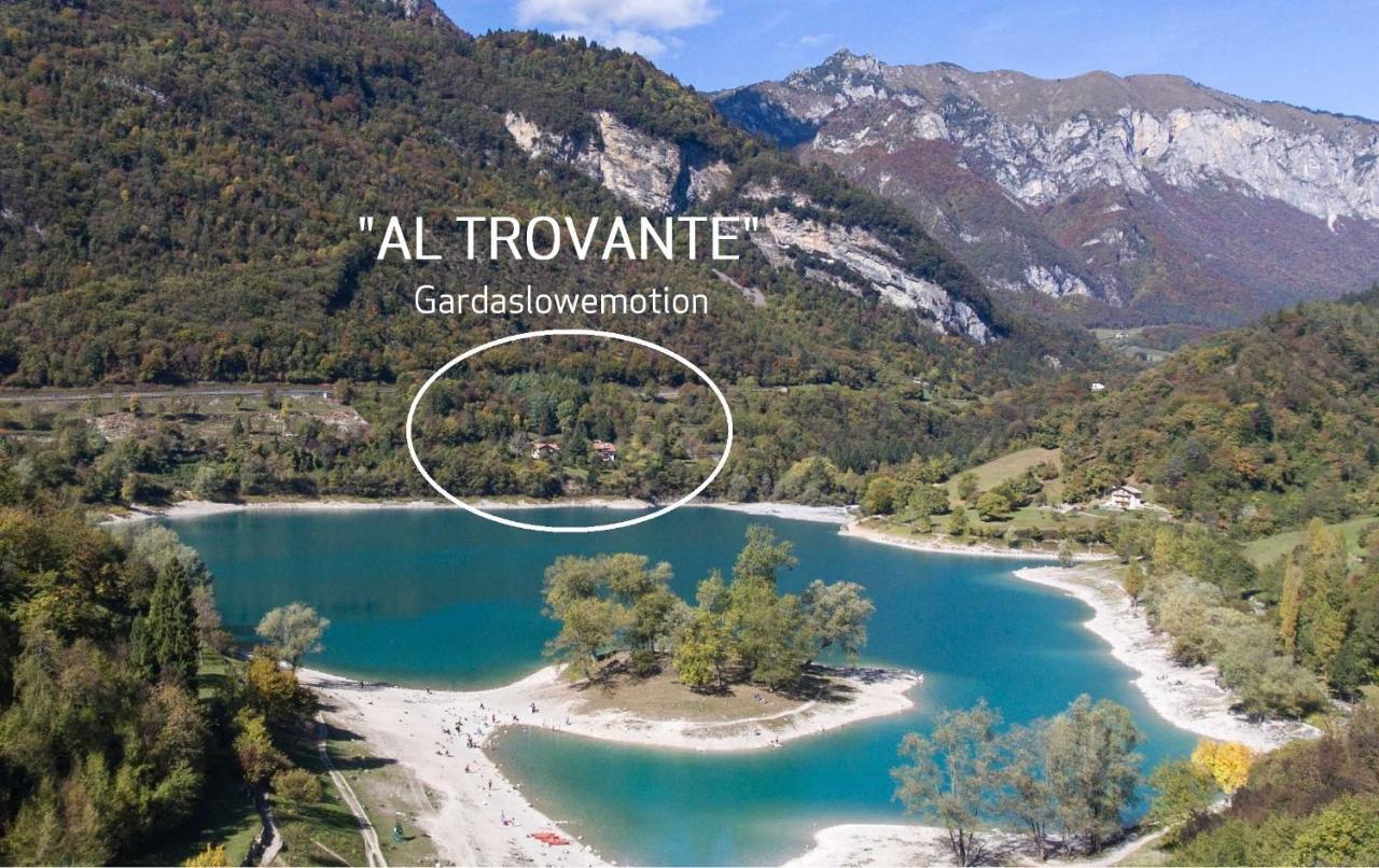 Al Trovante - Gardaslowemotion Aparthotel เทนโน ภายนอก รูปภาพ